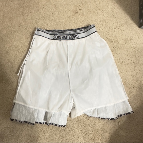 Sz L Pleated “Christian Dior” Skirt - Picture 10 of 10